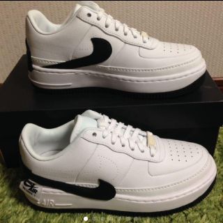 ナイキ(NIKE)の◆新品◆NIKE W AIR FORCE 1 JESTER XX 24.5cm(スニーカー)