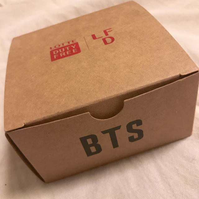 防弾少年団(BTS)(ボウダンショウネンダン)の新品 BTS 非売品 メモパッド メモ帳 インテリア/住まい/日用品の文房具(ノート/メモ帳/ふせん)の商品写真