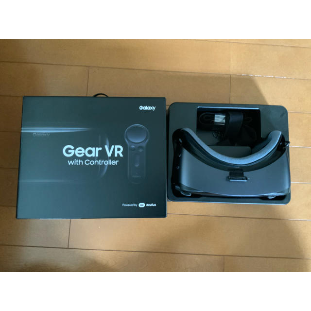 SAMSUNG(サムスン)の値下げしました。Galaxy Gear VR with Controller スマホ/家電/カメラのスマホ/家電/カメラ その他(その他)の商品写真
