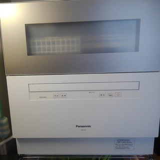 パナソニック(Panasonic)のパナソニック　食洗機　NP-TH2-N 2018年製(食器洗い機/乾燥機)