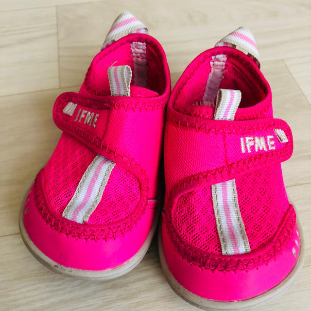 イフミー 13センチ ピンク キッズ/ベビー/マタニティのベビー靴/シューズ(~14cm)(サンダル)の商品写真
