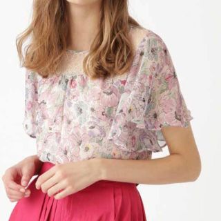 ジルスチュアート(JILLSTUART)のJILL STUARTシルクフラワーブラウス(シャツ/ブラウス(半袖/袖なし))