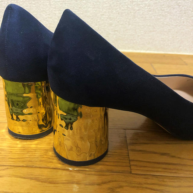 ZARA(ザラ)のZARA スエード生地 パンプス レディースの靴/シューズ(ハイヒール/パンプス)の商品写真
