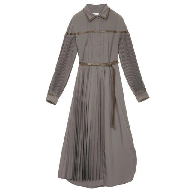 AMERI PLEATS BELT LAYERED DRESS