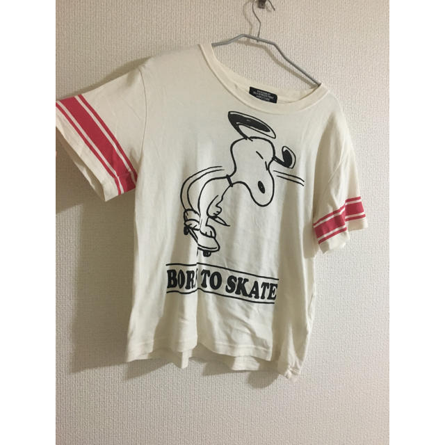 SNOOPY(スヌーピー)のRNA スヌーピーコラボTシャツ レディースのトップス(Tシャツ(半袖/袖なし))の商品写真