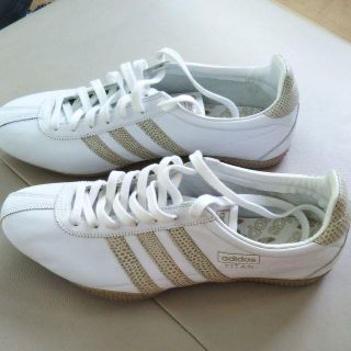 アディダス(adidas)の黒くん様adidas TITAN タイタンアディダス スニーカー 27.5cm(スニーカー)