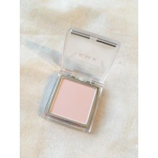アールエムケー(RMK)のインジーニアス アイシャドウベース N 02(アイシャドウ)