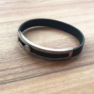 HERMES(バングル/リストバンド ・ ブラック/黒色系)のフリマ HERMES(バングル/リストバンド ・ ブラック/黒色系)のフリマ