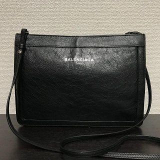 バレンシアガ(Balenciaga)のバレンシアガ　ネイビーポシェット　黒　レザー　ショルダーバッグ(ショルダーバッグ)