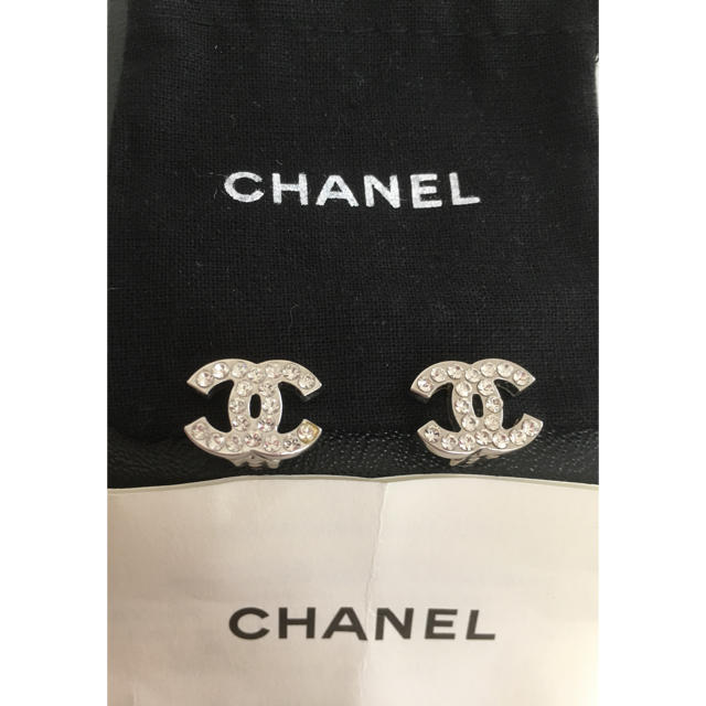 本日限定価格CHANEL ストーン付きイヤリングイヤリング