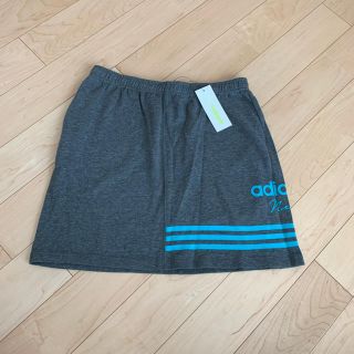 アディダス(adidas)のスカート(ミニスカート)