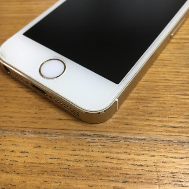 au iPhone5s 32GB ゴールド 3