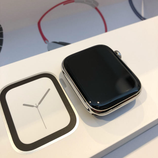 Apple Watch(アップルウォッチ)の【世界の絶景様専用】Apple Watch4 スマホ/家電/カメラのスマホ/家電/カメラ その他(その他)の商品写真