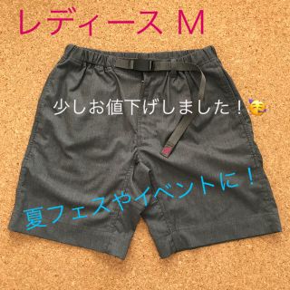 グラミチ(GRAMICCI)のグラミチ ショートパンツ レディース 濃グレー 薄手 Mサイズ(ショートパンツ)