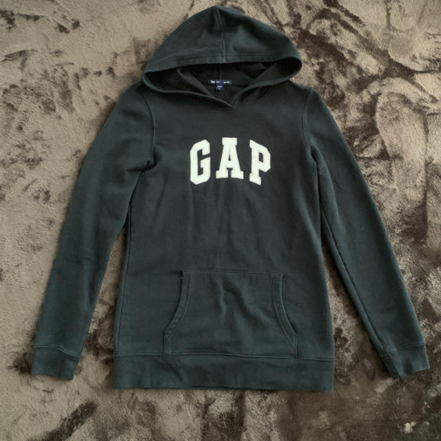 GAP(ギャップ)のGAPパーカー☆りりか様専用 レディースのトップス(パーカー)の商品写真