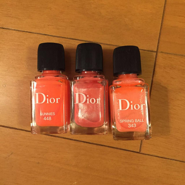 Dior(ディオール)のディオール★マニキュア3本セット コスメ/美容のネイル(マニキュア)の商品写真