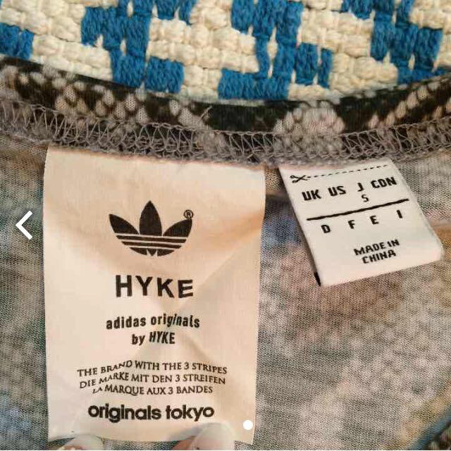 adidas(アディダス)のアディダス×HYKEパイソンTシャツ レディースのトップス(Tシャツ(半袖/袖なし))の商品写真