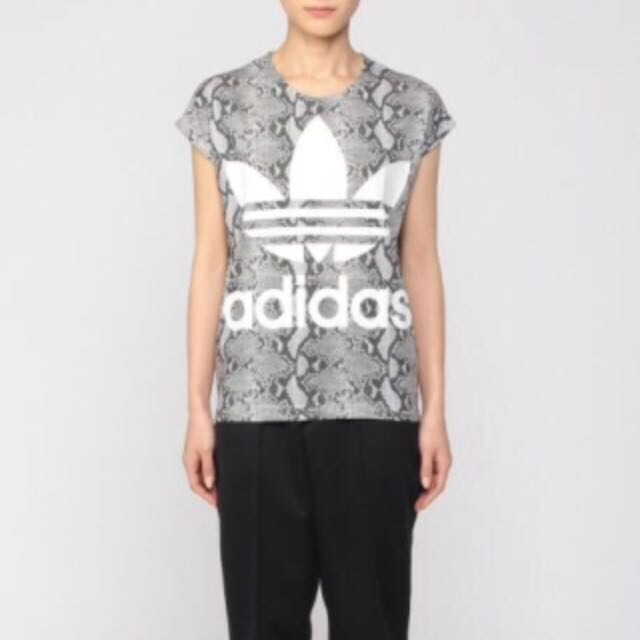 adidas(アディダス)のアディダス×HYKEパイソンTシャツ レディースのトップス(Tシャツ(半袖/袖なし))の商品写真