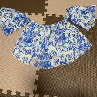 ザラ(ZARA)のZARA 花柄 トップス(カットソー(半袖/袖なし))