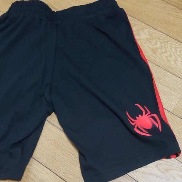 adidas(アディダス)のアディダス×marvel 　ハーフパンツ　130 キッズ/ベビー/マタニティのキッズ服男の子用(90cm~)(パンツ/スパッツ)の商品写真