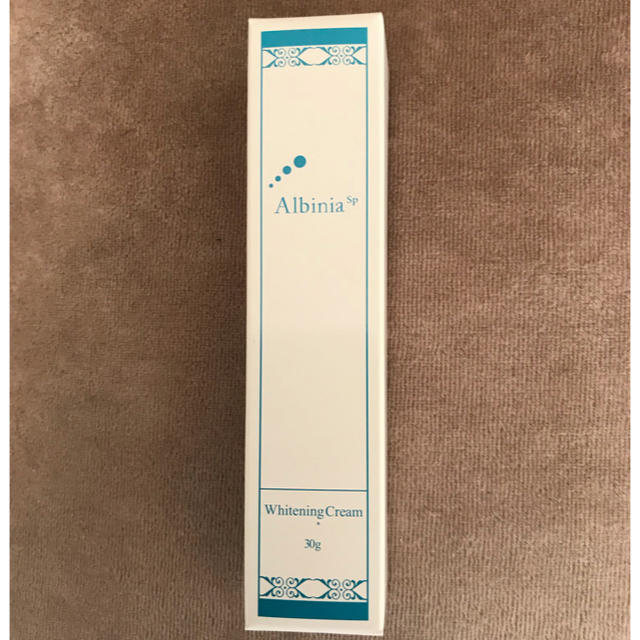 アルバニアホワイトニングクリーム  値下げしまぁす😊 コスメ/美容のスキンケア/基礎化粧品(フェイスクリーム)の商品写真