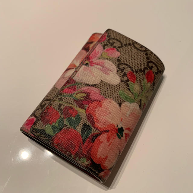 Gucci(グッチ)のGUCCI💐花柄 キーケース💗美品 レディースのファッション小物(キーケース)の商品写真