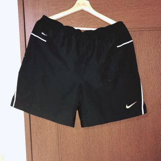 ナイキ(NIKE)のnike 短パン(ショートパンツ)