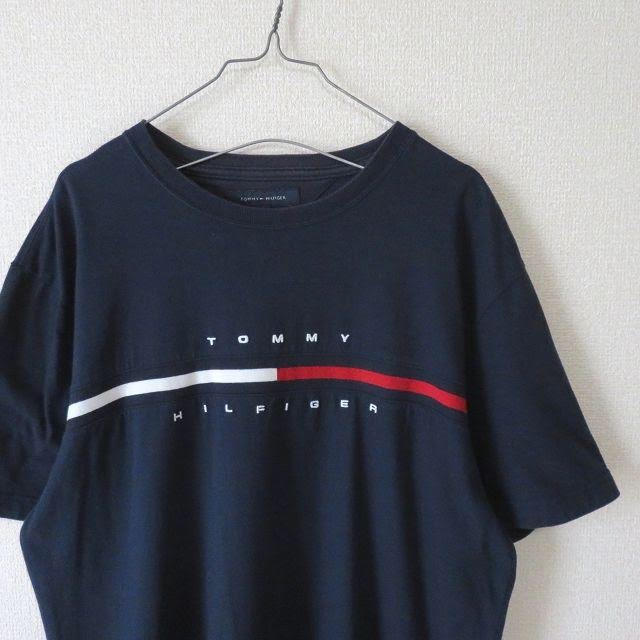 TOMMY HILFIGER(トミーヒルフィガー)のTOMMY HILFIGER 刺繍 ロゴ tシャツ ネイビー 古着 レディース レディースのトップス(Tシャツ(半袖/袖なし))の商品写真