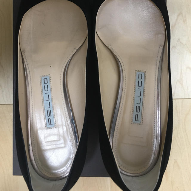 PELLICO(ペリーコ)のままち様専用ペリーコパンプス ブラック スエード36 1/2 レディースの靴/シューズ(ハイヒール/パンプス)の商品写真
