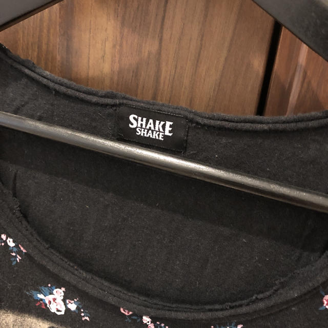 SHAKE SHAKE(シェイクシェイク)のSHAKE SHAKE Tシャツ レディースのトップス(Tシャツ(半袖/袖なし))の商品写真