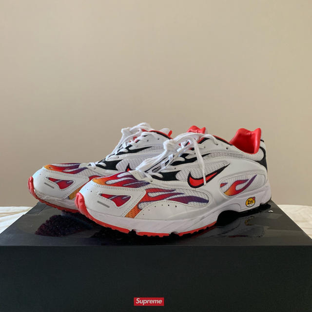 Supreme / NIKE ZOOM STREAK SPECTRUM PLUS