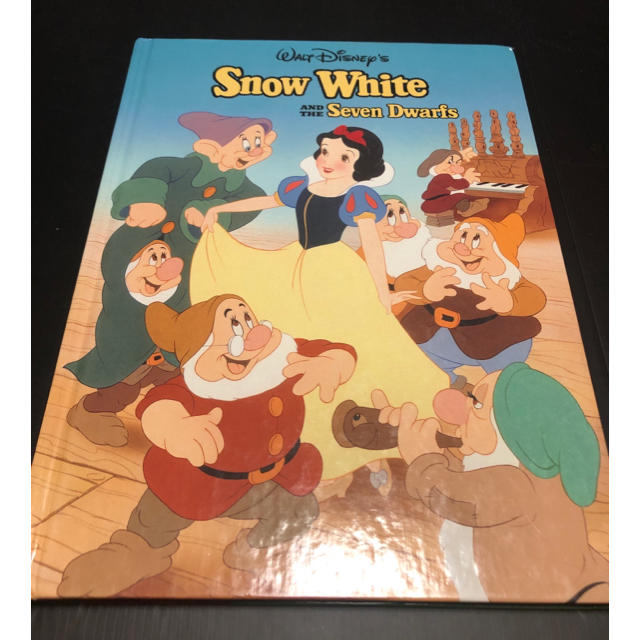 Disney(ディズニー)の洋書 白雪姫 ディズニークラシックシリーズ  オールカラー  95ページ エンタメ/ホビーの本(絵本/児童書)の商品写真