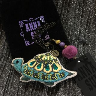 アナスイ(ANNA SUI)のアナスイ  クリーナーストラップ  刺繍タートル(ストラップ/イヤホンジャック)