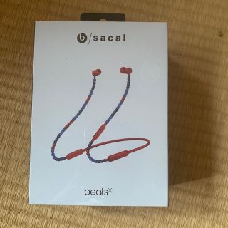 サカイ(sacai)の新品 sacai×beats イヤフォン サカイ ビーツ バーンドレッド(ヘッドフォン/イヤフォン)