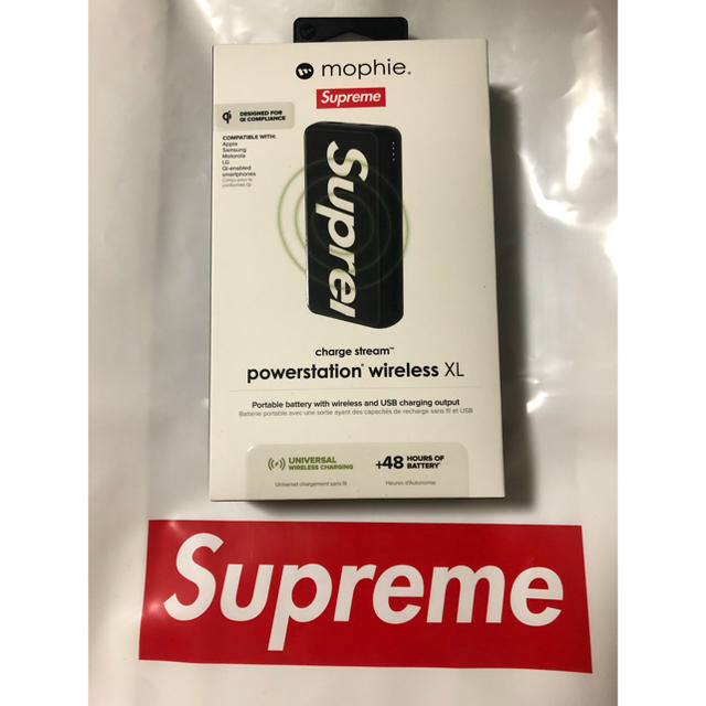 Supreme(シュプリーム)のSupreme mophie powerstation wireless XL スマホ/家電/カメラのスマートフォン/携帯電話(バッテリー/充電器)の商品写真