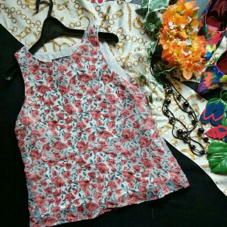 ザラ(ZARA)の♪ZARA♪花柄シワ加工♪カットソー♪(カットソー(半袖/袖なし))