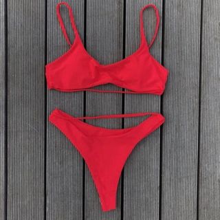 ヴィクトリアズシークレット(Victoria's Secret)のネオンレッド✨アンダーストラップシンプルビキニ❤️(水着)