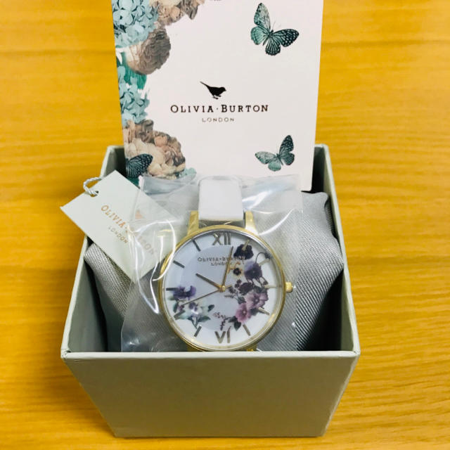 【新品】Olivia Burton 花柄 アイボリー&イエローゴールド♡