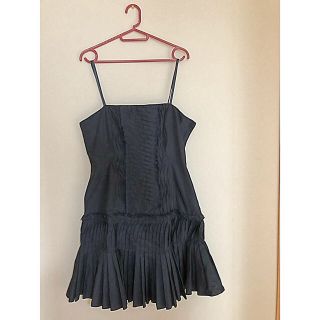 ビーシービージーマックスアズリア(BCBGMAXAZRIA)のBCBG ベアトップドレス　SALE(ミディアムドレス)