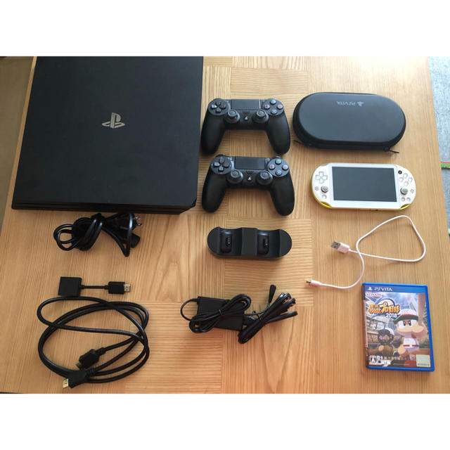 PlayStation®4Pro1TB CUH-7000BB01