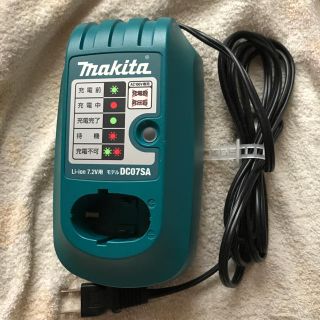 マキタ(Makita)の充電器(バッテリー/充電器)