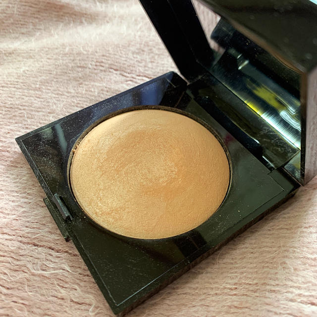 laura mercier(ローラメルシエ)のimy様専用  マットラディアンスベイクドパウダー コスメ/美容のベースメイク/化粧品(フェイスパウダー)の商品写真