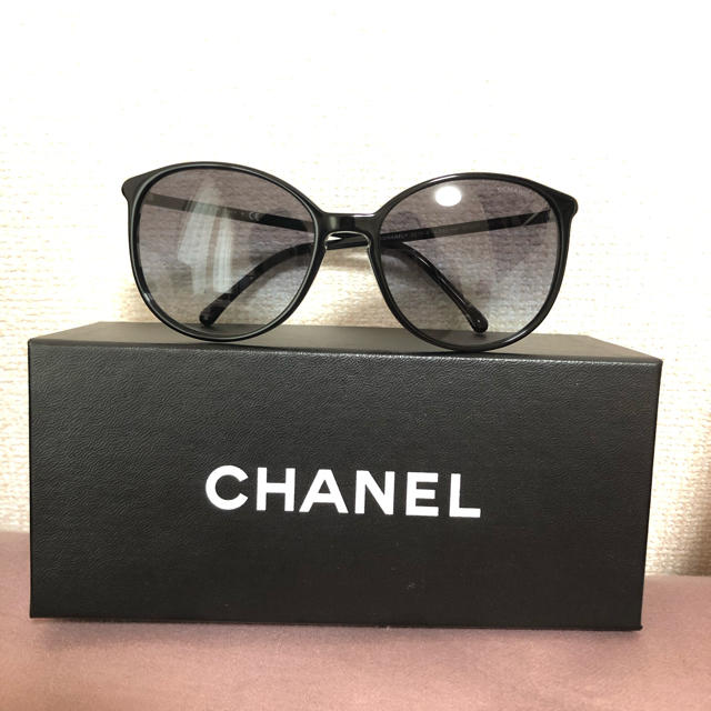 CHANEL(シャネル)のCHANEL サングラス レディースのファッション小物(サングラス/メガネ)の商品写真