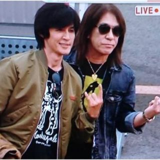 B Z 稲葉浩志 私服 着用 Tシャツ 天草 新品未使用 白色 Mサイズの通販 ラクマ B Z 稲葉浩志 私服 着用 Tシャツ 天草 新品未使用 白色 Mサイズの通販 ラクマ