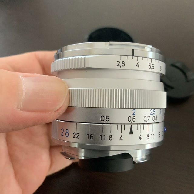 LEICA(ライカ)のCarl Zeiss Biogon T*2.8/28ZM スマホ/家電/カメラのカメラ(レンズ(単焦点))の商品写真