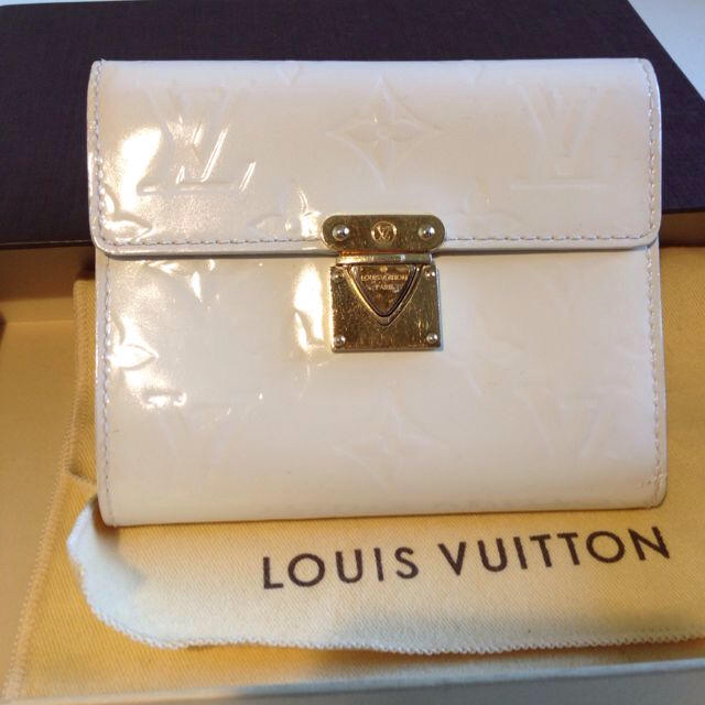 LOUIS VUITTON(ルイヴィトン)の志岐彰仁さん専用 20日までLV レディースのファッション小物(財布)の商品写真