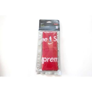 シュプリーム(Supreme)のSupreme Nike NBA Wristbandシュプリームリストバンド赤(バングル/リストバンド)