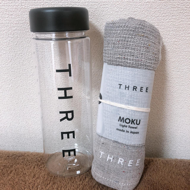 THREE(スリー)のTHREEボトル&タオル コスメ/美容のスキンケア/基礎化粧品(化粧水/ローション)の商品写真