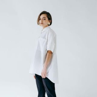 新品未使用 YONFA  big box shirt シャツ  ヨンファ(シャツ/ブラウス(半袖/袖なし))