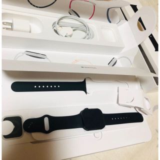 アップル(Apple)のAPPLE WATCH SERIES4 ALUMINUM (腕時計)